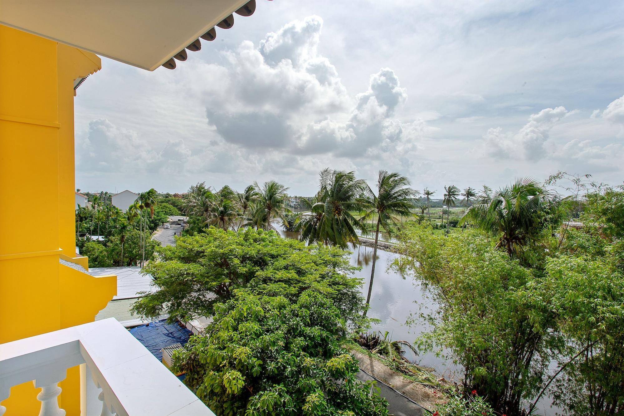 Hoi An Aurora Riverside Hotel And Spa Екстериор снимка