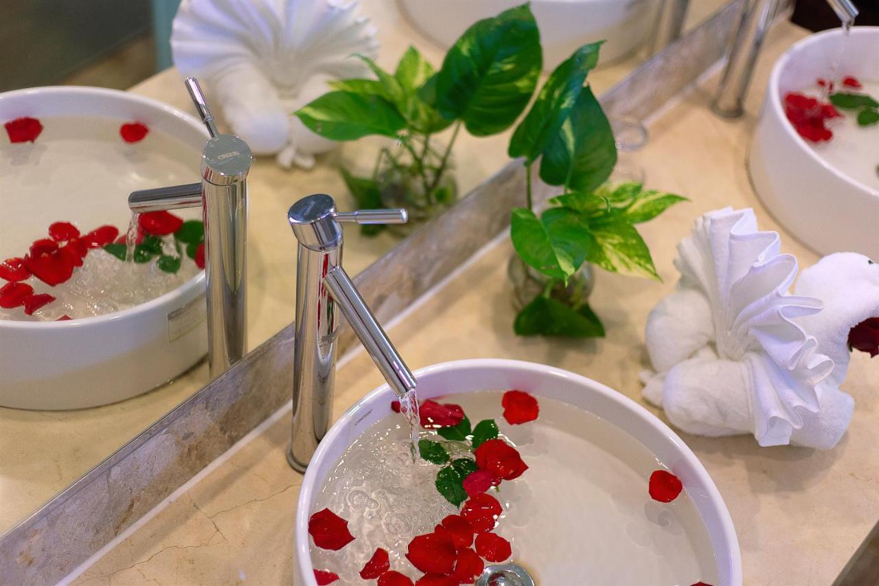 Hoi An Aurora Riverside Hotel And Spa Екстериор снимка
